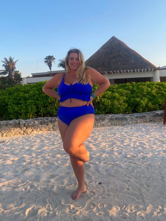 curvy women love to wear two-piece plus size swim suit