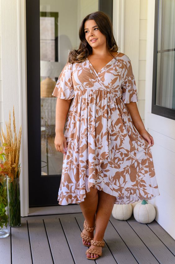 As with straight sizes, not every plus size brand will fit the same. It's important to know which brands are more junior cut, missy cut, or true to size even though some DO have fit issues