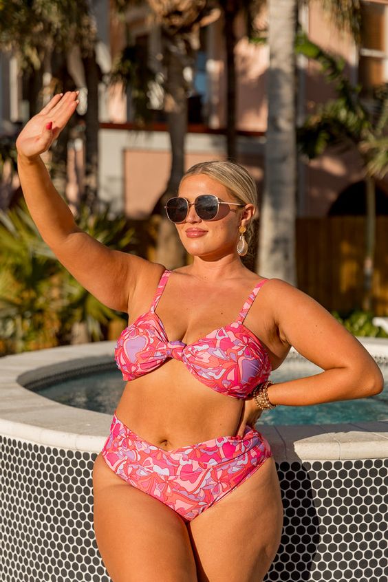 There are some seriously bodacious and curvy women who would give the regular size models a run for their money when it comes to flaunting a bikini