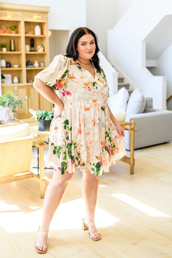 We're in love with this ultra feminine midi dress from Yours, one of the many plus size floral dresses that are available for spring