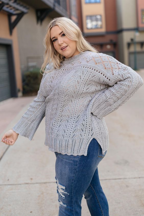 As a curvaceous beauty, don't forget to take comfort and style into account to give yourself that much needed confidence boost