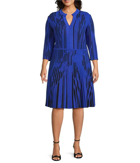 Ming Wang Plus Size Dual‑Toned Soft Knit Split V‑Neck 3-4 Sleeve Dress